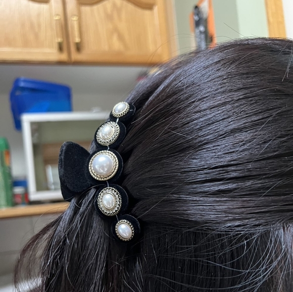 Meet your Posher, Lita - Picture 1 of 1